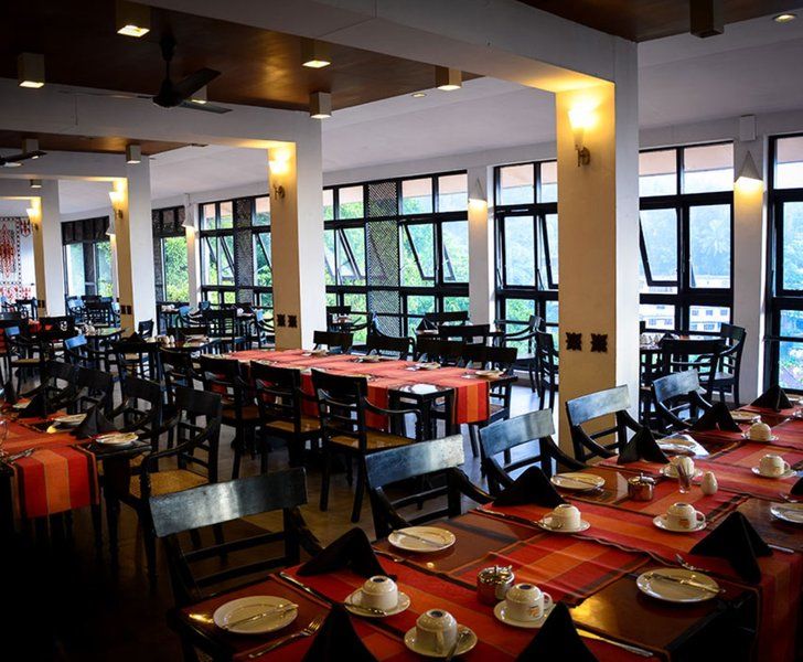 Hotel Hilltop كاندي المظهر الخارجي الصورة